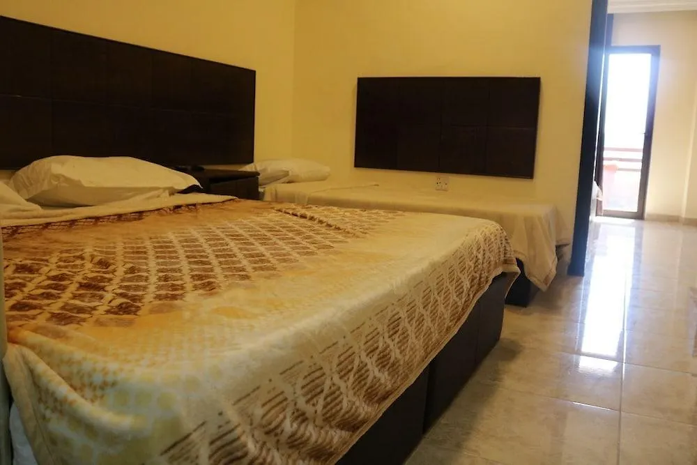 Mass Paradise Hotel Άκαμπα